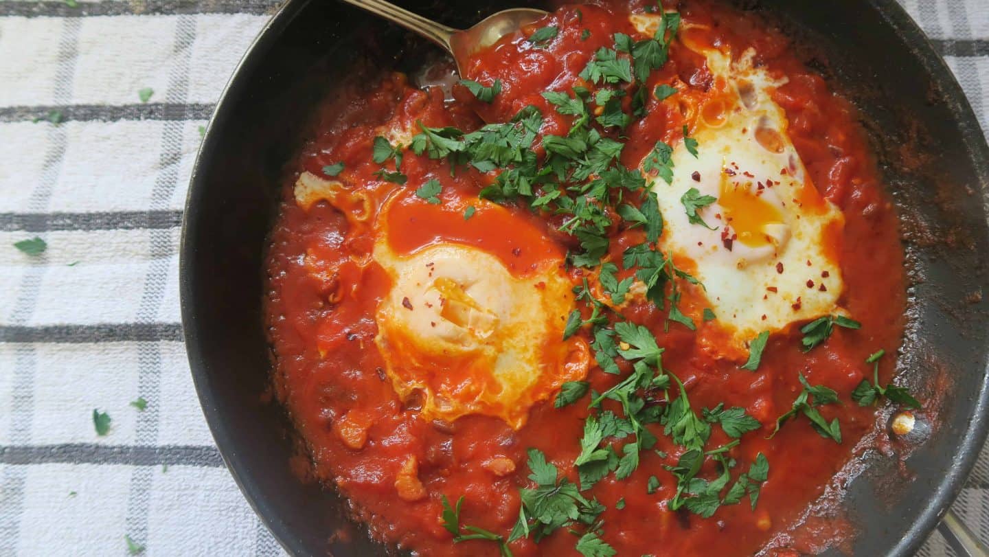 The ULTIMATE weekend brunch – gluten free Shakshuka with smoked pancetta
