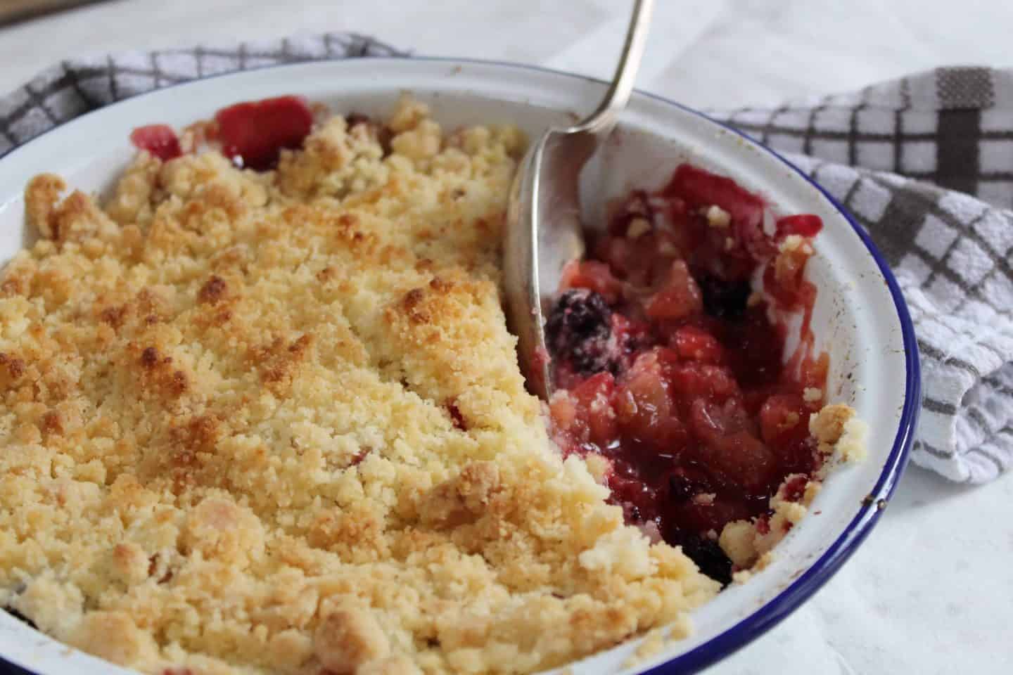 gluten free apple and blackberry crumble recipe