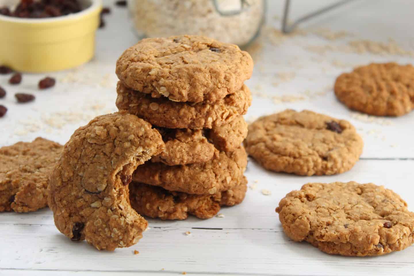GLUTEN FREE OAT AND RAISIN COOKIES RECIPE