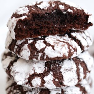 A stack of crinkle cookies.